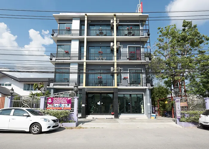 5 Chang Palace