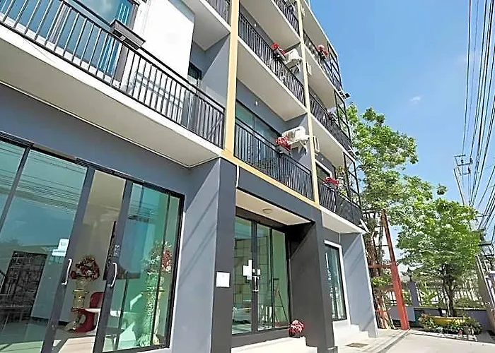 5 Chang Palace