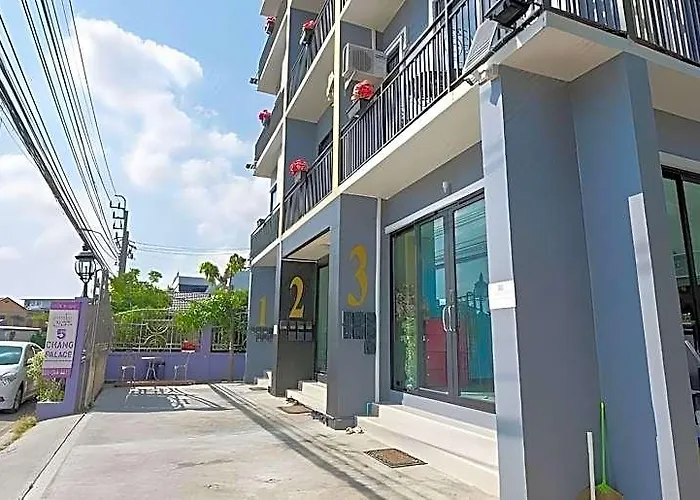 5 Chang Palace