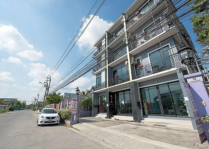 5 Chang Palace