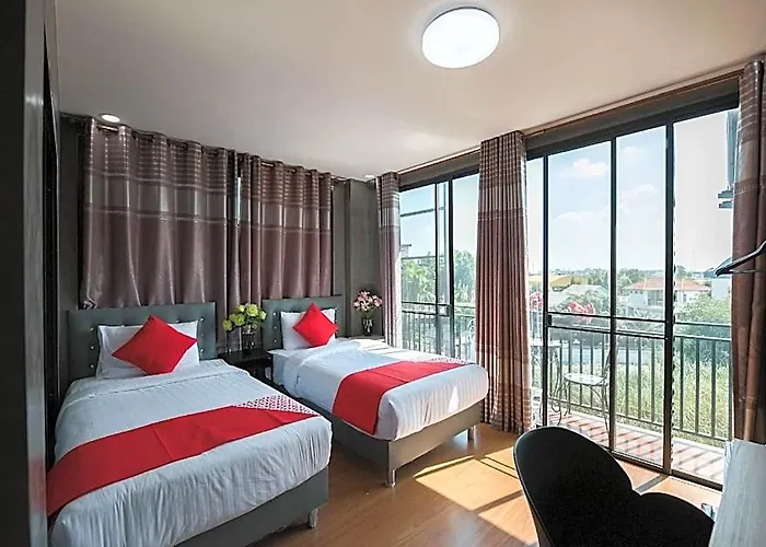 Отель 5 Chang Palace Бангкок