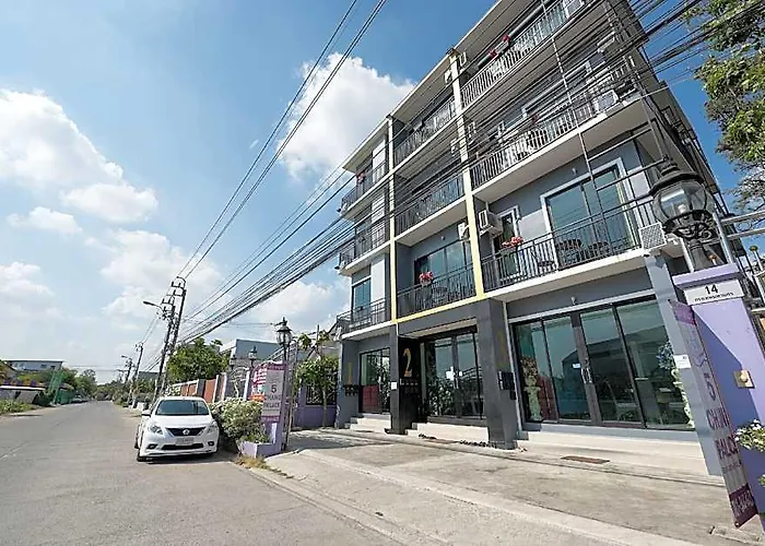 Отель 5 Chang Palace 2*